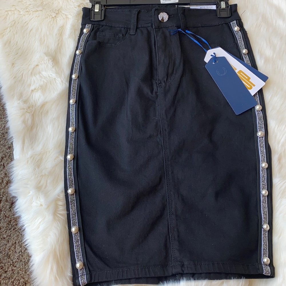 MID-RISE DENIM MIDI SKIRT